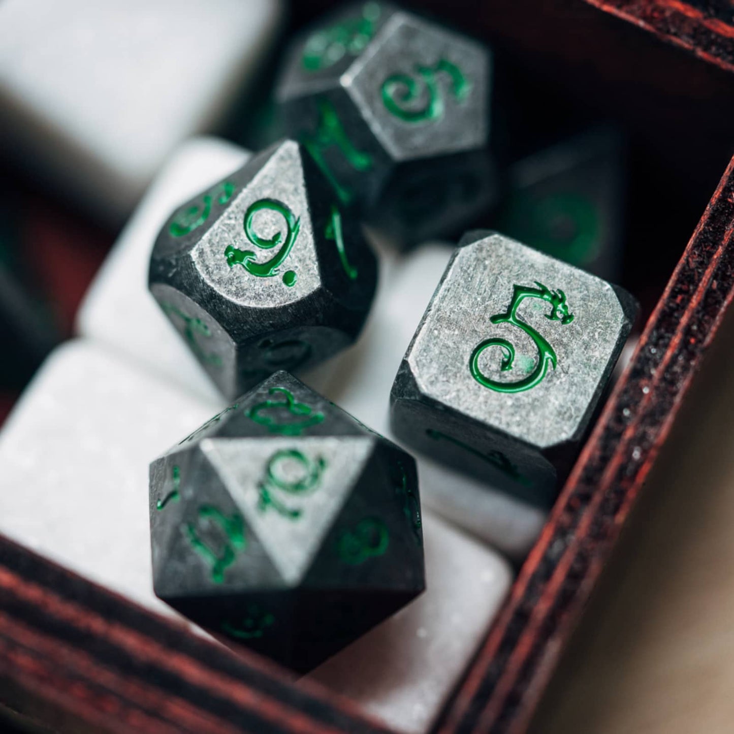 Draken Cijfers Metalen Dobbelstenen Set