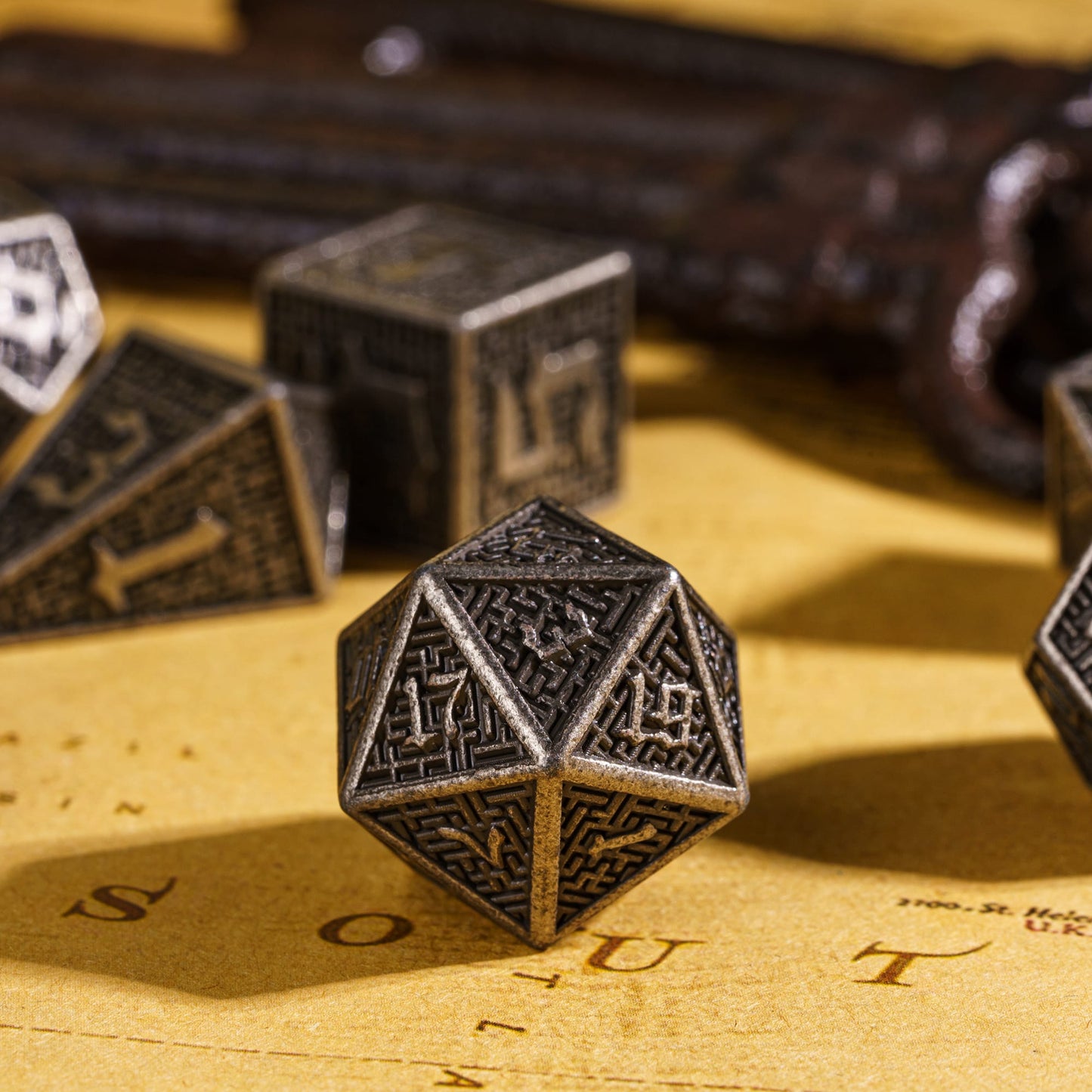 Maze Pattern Metal Dice Set